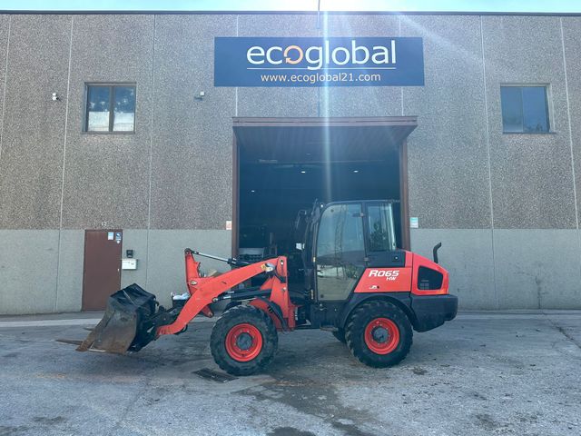 ***RESERVADA***KUBOTA R065***PALA CARGADORA**