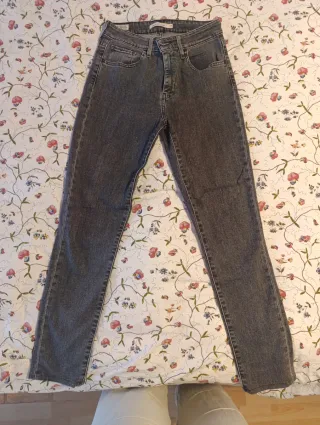 Pantalón Levis Gris Talla S