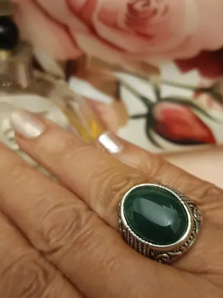Anillo Plateado Piedra Verde
