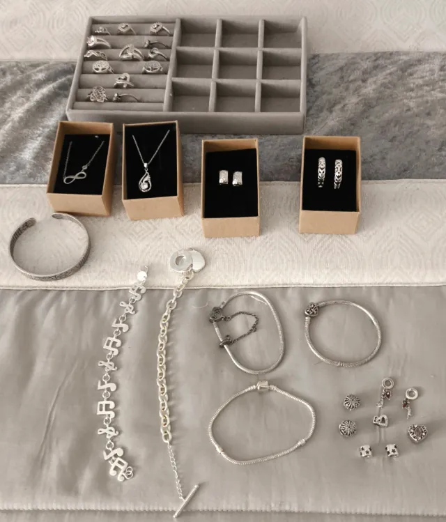 Joyería de Plata: Anillos, Collares y Pulseras