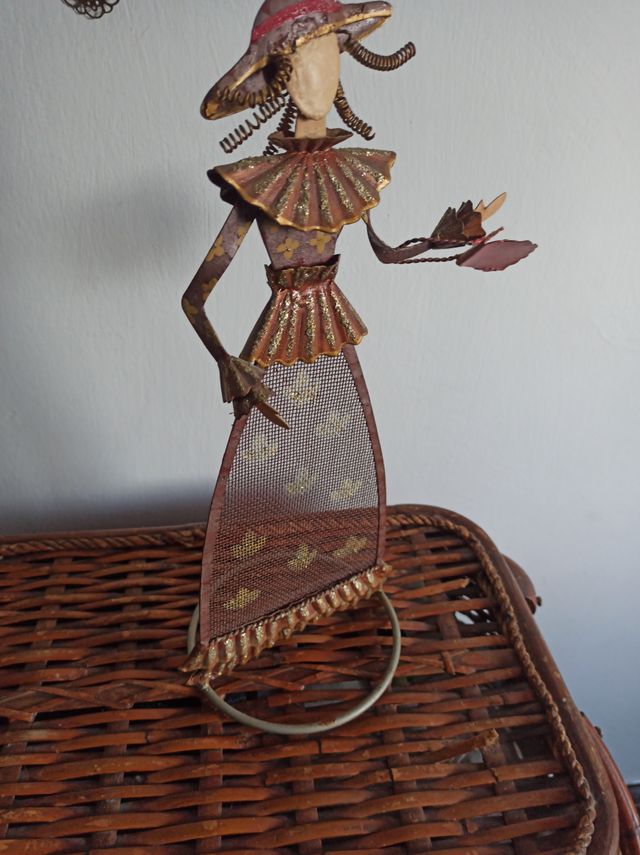 Adorno de metal hecho a mano