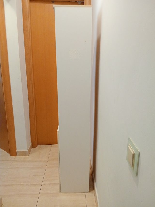 Armario baño estrecho blanco