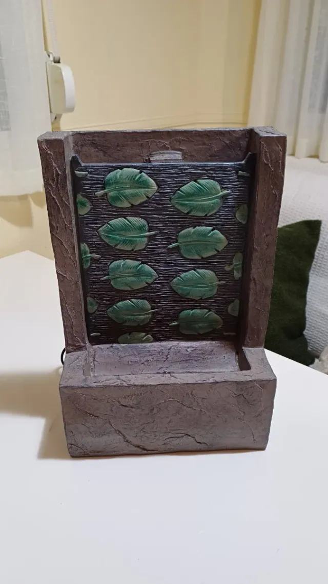 Fuente decorativa Verdecora hojas verdes