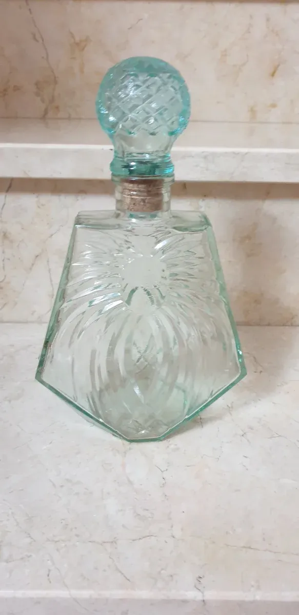 Botella de cristal decorada