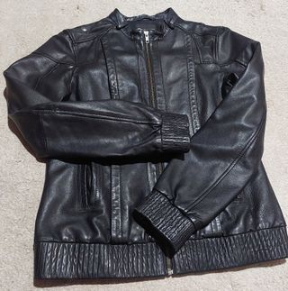 Cazadora de piel Mango