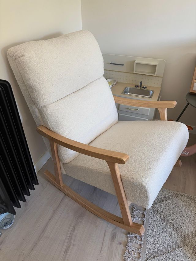 Butaca mecedora  lactancia borrego