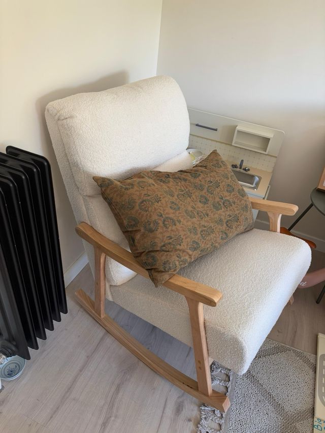 Butaca mecedora  lactancia borrego