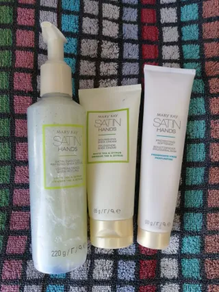 Mary Kay Satin Hands Set Crema y Exfoliante