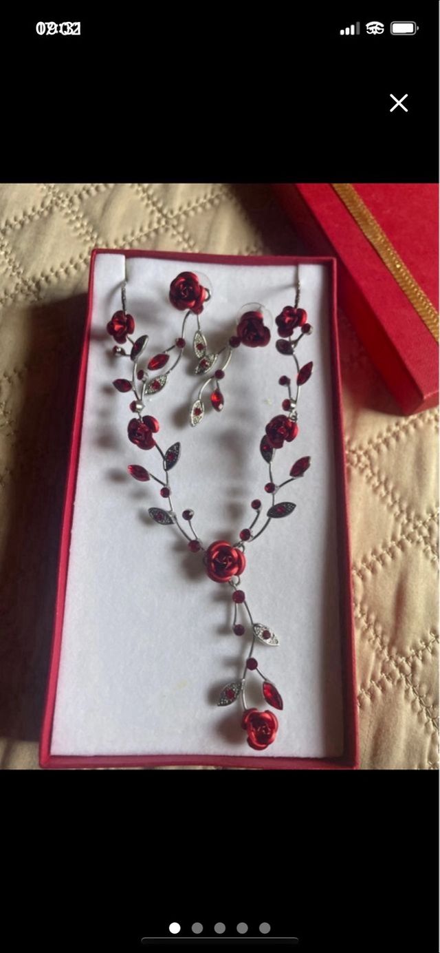 Set Collana e Orecchini Rossi