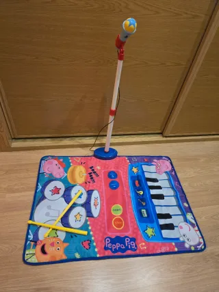 Alfombra Peppa Pig: Batería, Piano y Micrófono