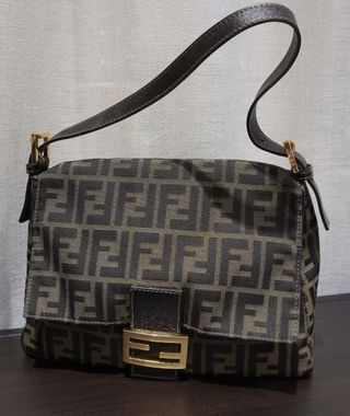 Borsa Fendi media