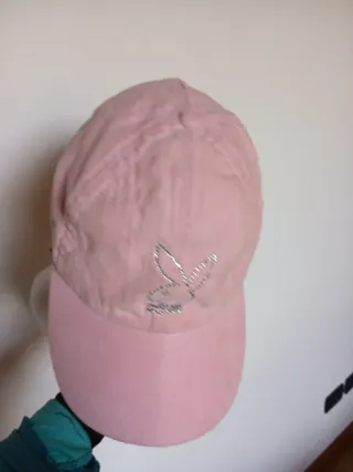 Cappellino rosa con coniglietto