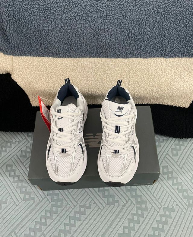 Néw Báláncé 530 Whité Silvér Návy tállá 37