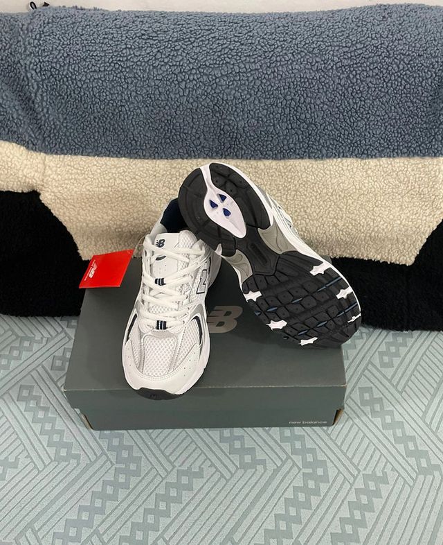 Néw Báláncé 530 Whité Silvér Návy tállá 37