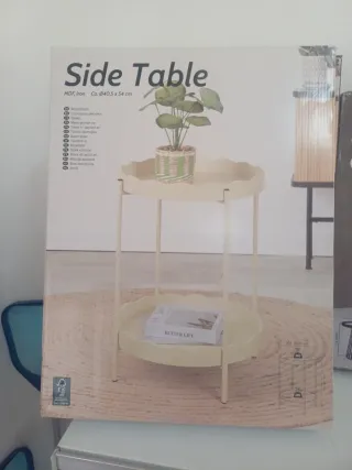 Tavolino rotondo beige e marrone