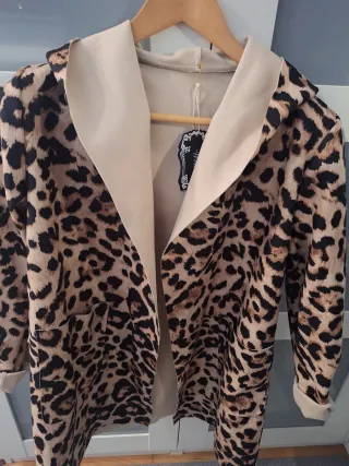 Chaqueta oversize estampado animal print