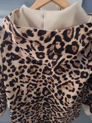 Chaqueta oversize estampado animal print