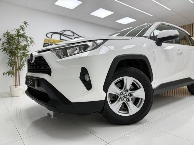TOYOTA RAV-4 2.5 4WD Business desde 395€/mes*