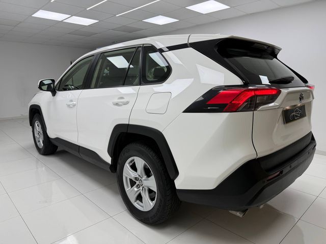 TOYOTA RAV-4 2.5 4WD Business desde 395€/mes*