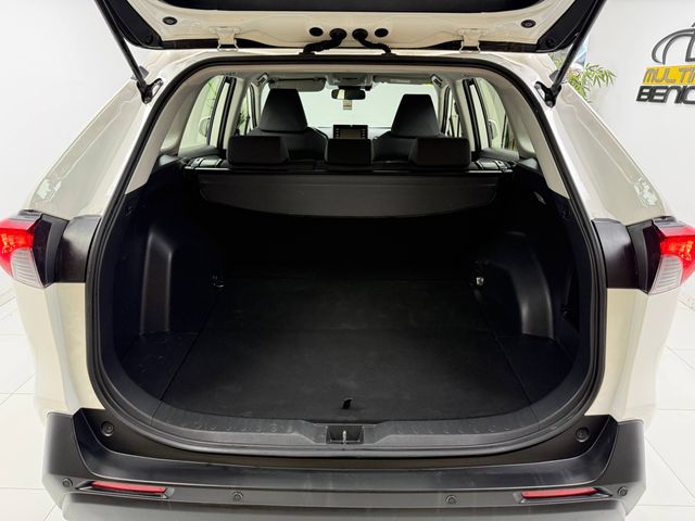 TOYOTA RAV-4 2.5 4WD Business desde 395€/mes*