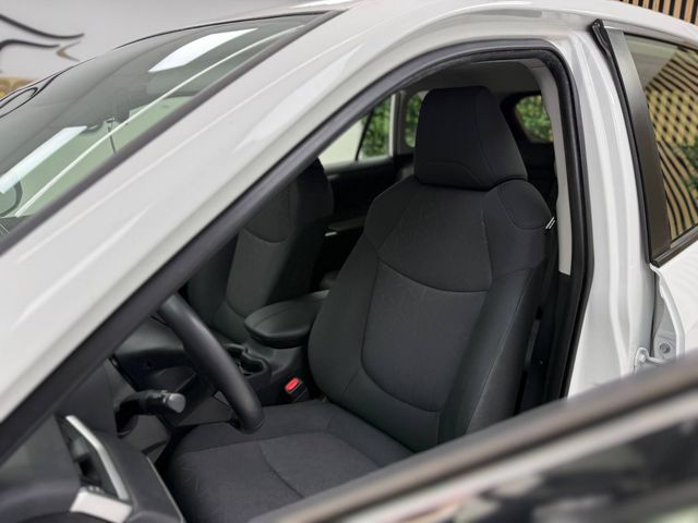 TOYOTA RAV-4 2.5 4WD Business desde 395€/mes*