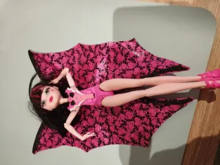 Muñeca Monster High con alas
