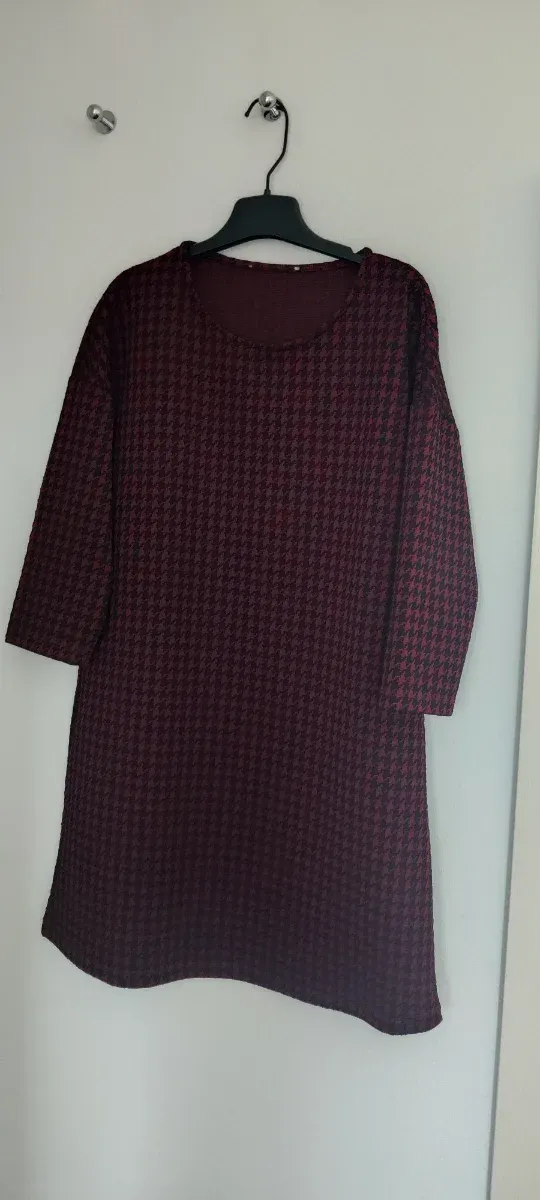 Vestido corto, pata de gallo