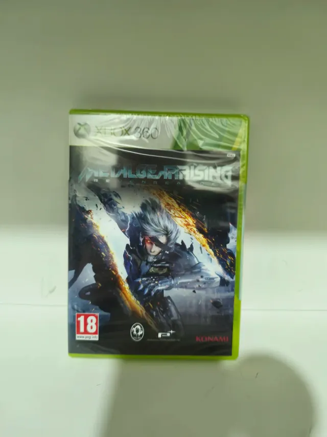 Metal Gear Rising XBOX 360 sigillato