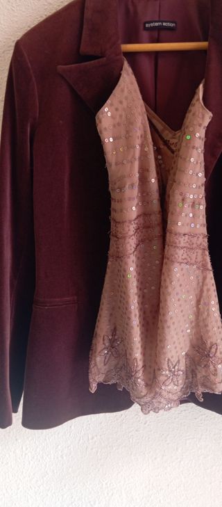 Blusa de lentejuelas color maquillaje