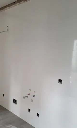 Azulejo blanco brillo 30x90cm rectificado.