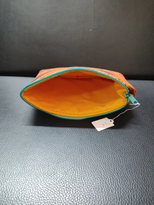 Neceser estampado geométrico