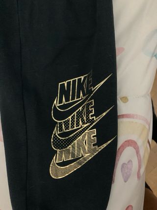 Pantalón Nike Chándal Negro Dorado