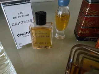 Mini bottigliette di profumi da collezione