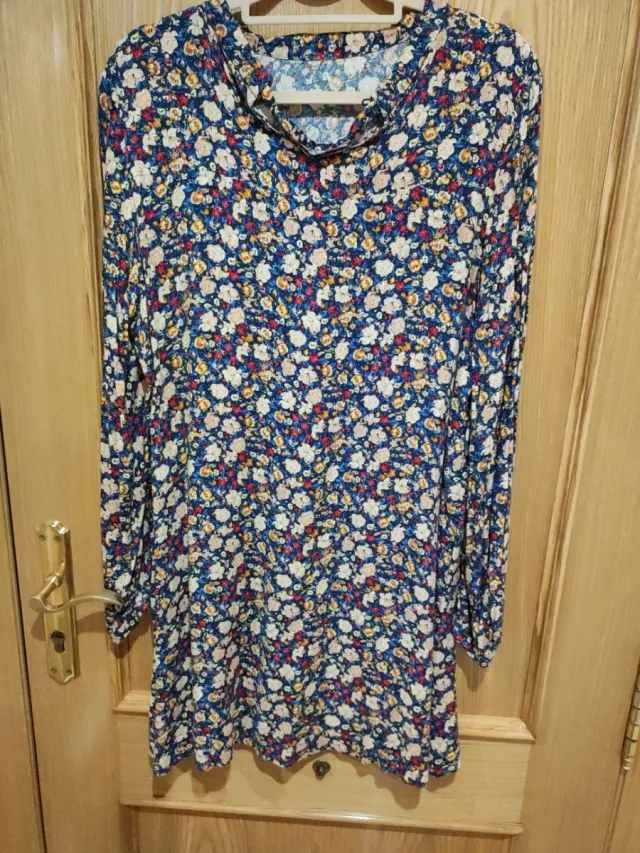 Vestido floral manga larga