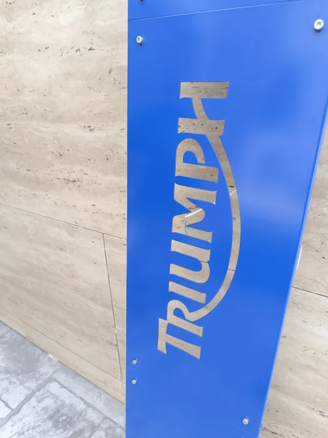 Cartel Metálico original Triumph con Luces