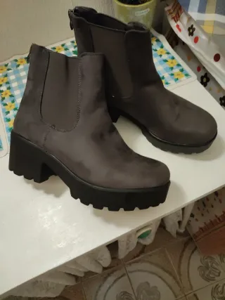 Botines grises talla 40 sin usar