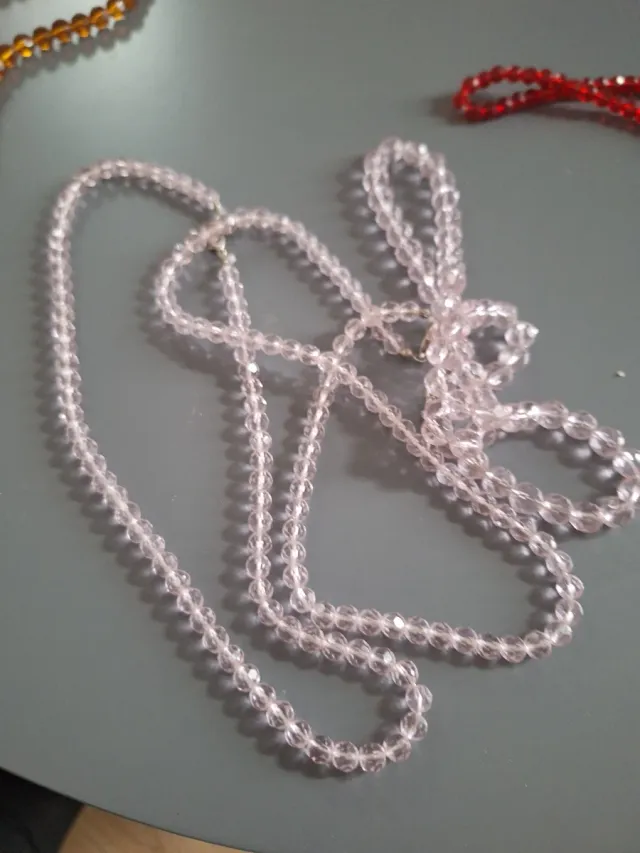 Collane intagliate sfaccettate in oro e rosso