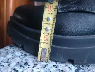 Anfibi ecopelle neri