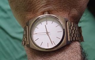 Reloj Nixon Time Teller Dorado