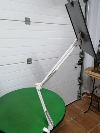 Soporte articulado con atril DINA4