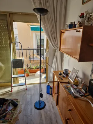 Lámpara de salón negra y azul