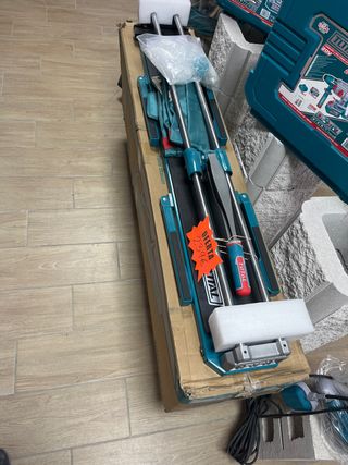 Cortadora de azulejos Total 120cm