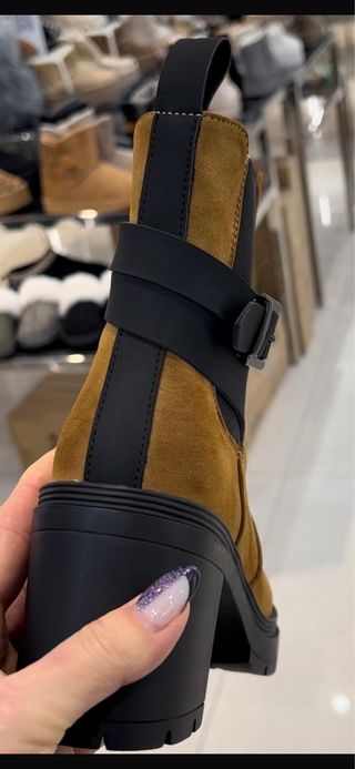 Botas de tacón con correa