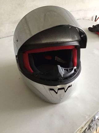 Casco integral plateado