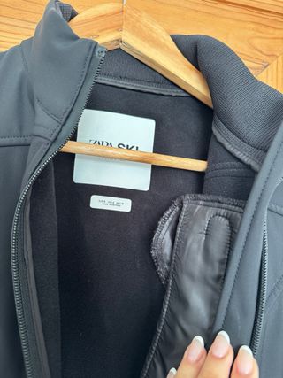 Mono nieve Zara negro