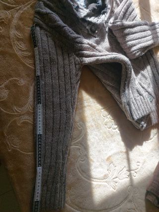 Jersey de lana con capucha y parches