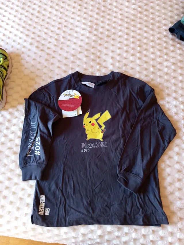 Camiseta Pikachu Pokémon #025 Manga Larga