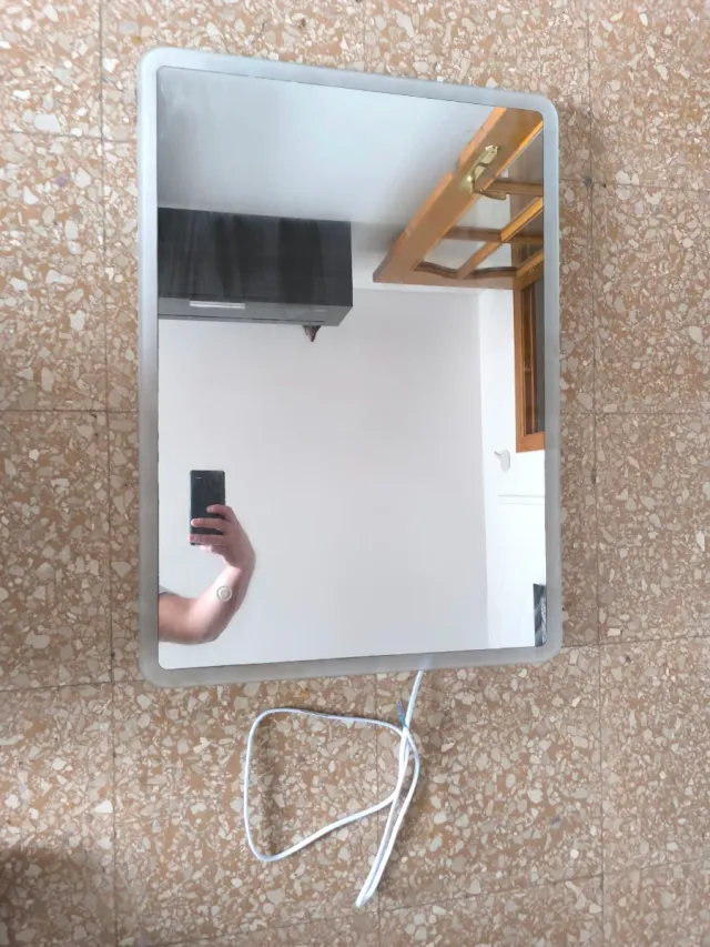 Espejo Baño LED con Botón