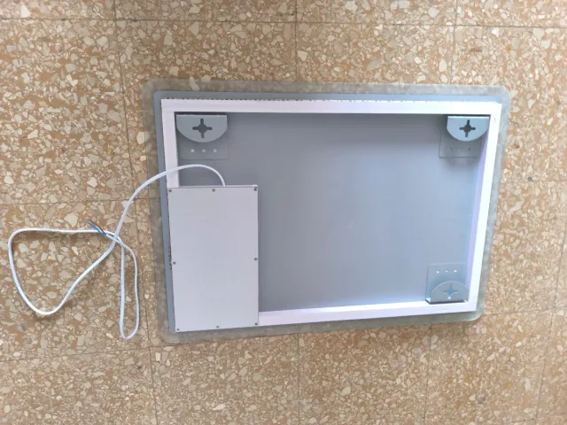 Espejo Baño LED con Botón