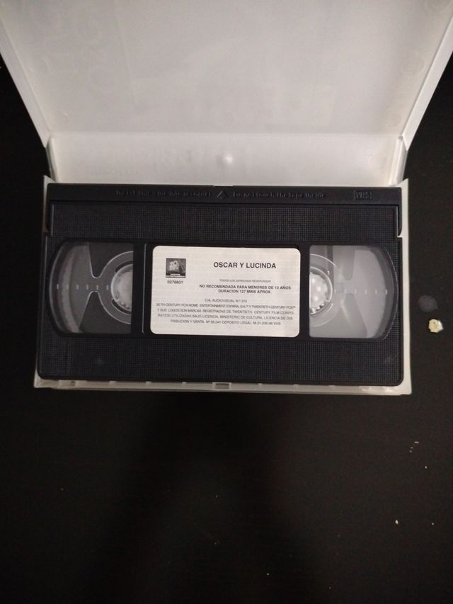 Oscar e Lucinda in VHS (film drammatico)